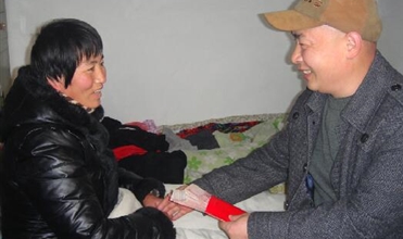 重庆一定发集团开展“送温暖”活动扎实有效